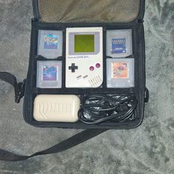 Original  Nintendo Gameboy With 5 Games