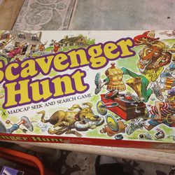 Scavenger Hunt Board Game 1983