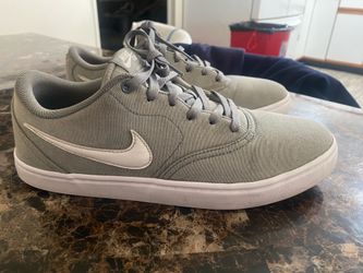 Nike SB Check Solar “Cool Grey” color Size 11.5