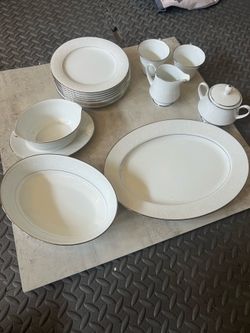 Noritake plateware kitchen ware