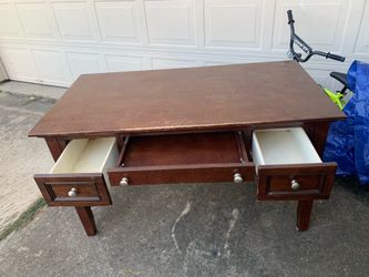 Desk ( wooden)