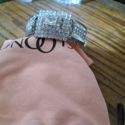  Stunning Rhinestone Bracelet