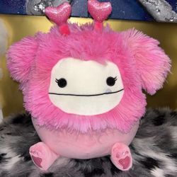 Squishmallows  Caparinne The Bigfoot 11” Valentines Day Exclusive