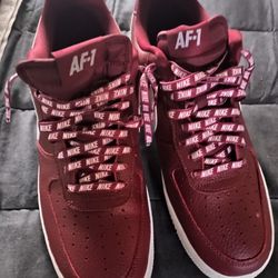 VINTAGE AF1 REDS  SIZE MENS 10.5 NO BOX, EXCEPTIONALLY NICE CONDITION  TRÀDE?