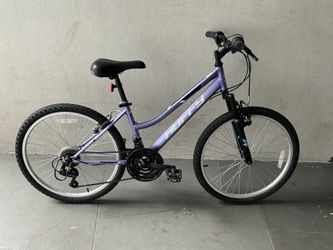 BICYCLE HUFFY 18 SPEED SIZE 24 BRAND NEW