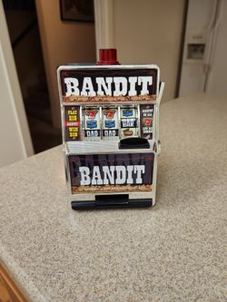 Working Slot Machine Bank