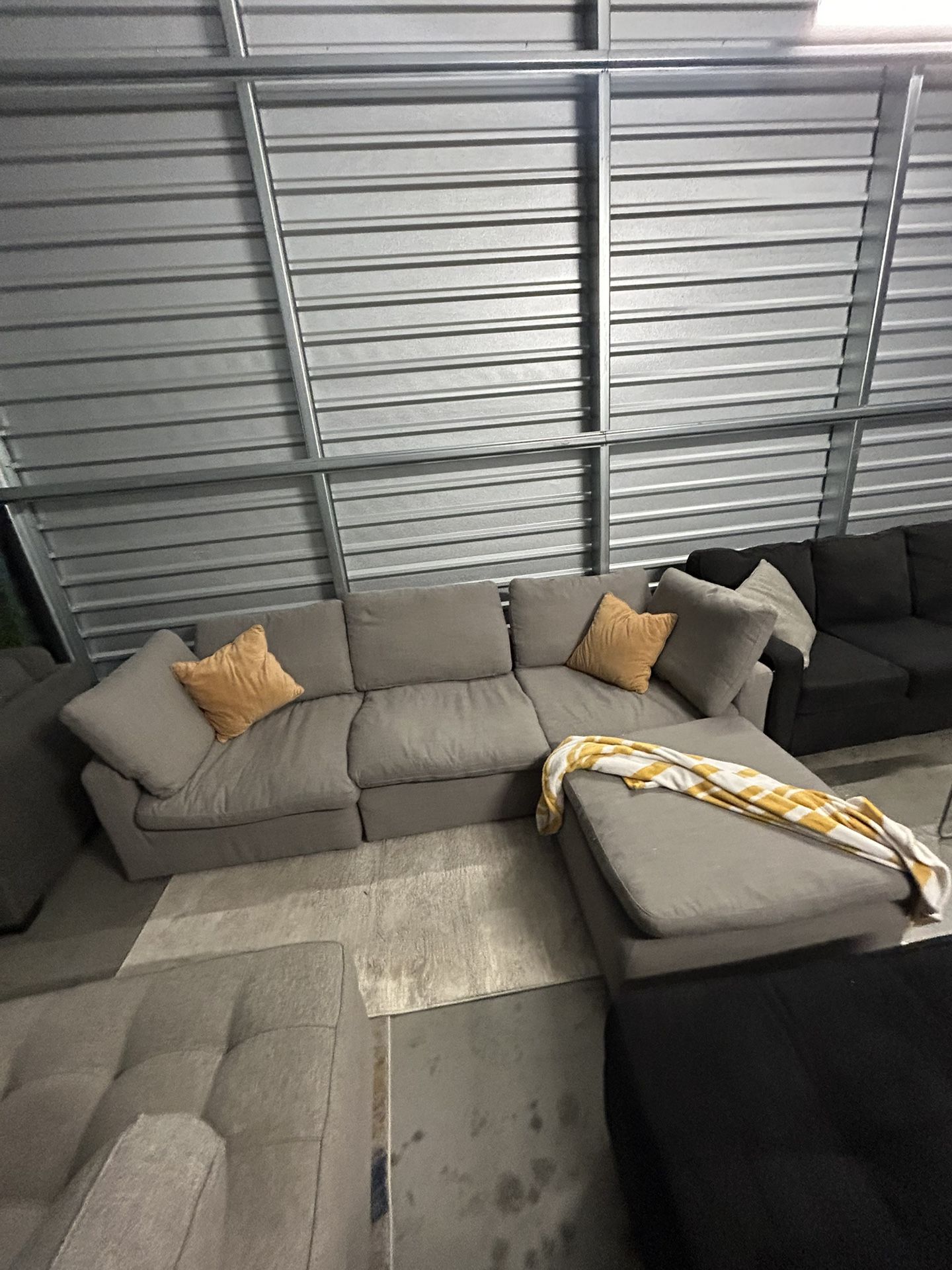 4pc Modular Sectional Sofa/ Cloud Couch