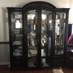China Cabinet manufactured in Italy
