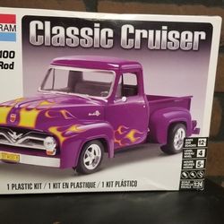 NEW Monogram Plastic Model Kit '55 Ford F-100 Street Rod Classic 1:24  