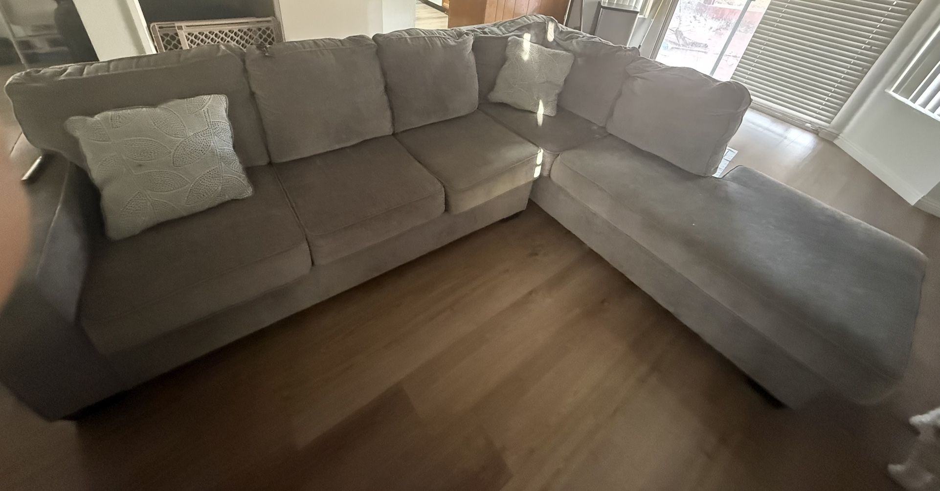 2 Piece Sectional Couch 