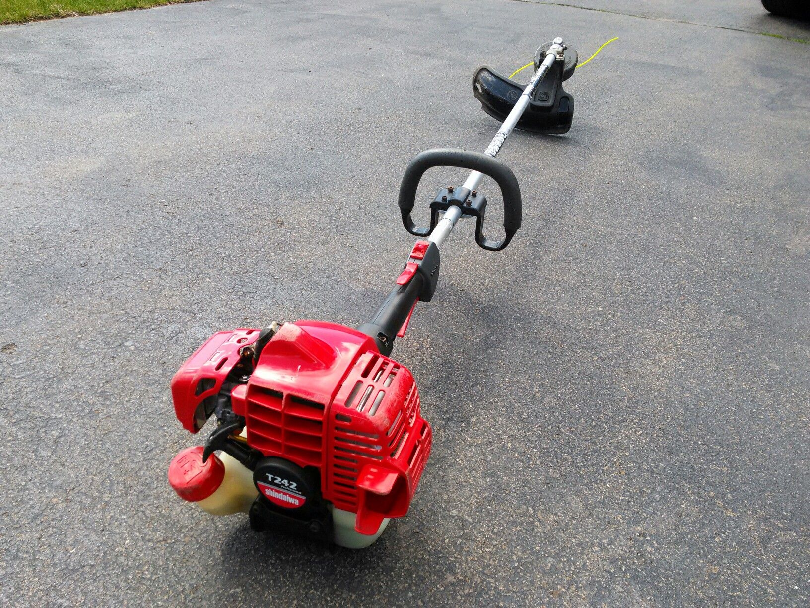 Shindaiwa t242 Commercial String Trimmer