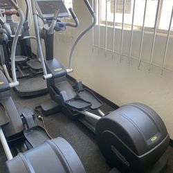 Technogym Cross Trainer Elliptical In Like New Condition, Commercial Gym Equipment 
