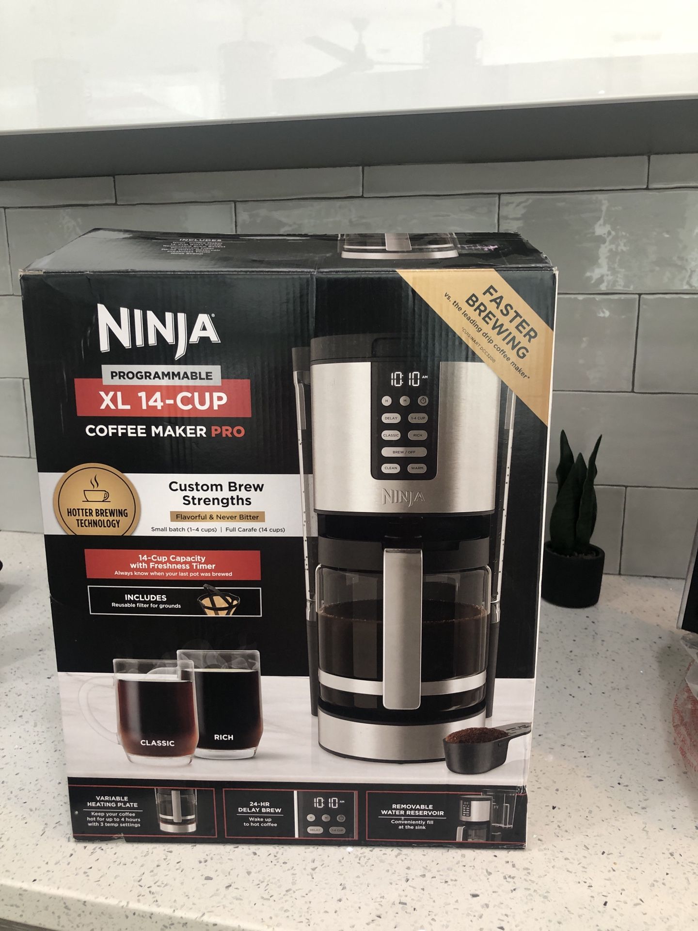 NINJA - Programmable XL 14-Cup Coffee Maker PRO, Glass Carafe, Freshness Timer, Permanent Filter