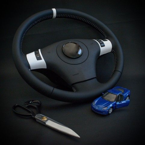 New Custom Steering Wheel for Chevrolet Corvette C6 (2005-2013)