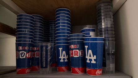 LA dodger cups