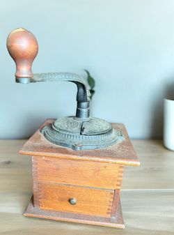 Antique Coffe Grinder
