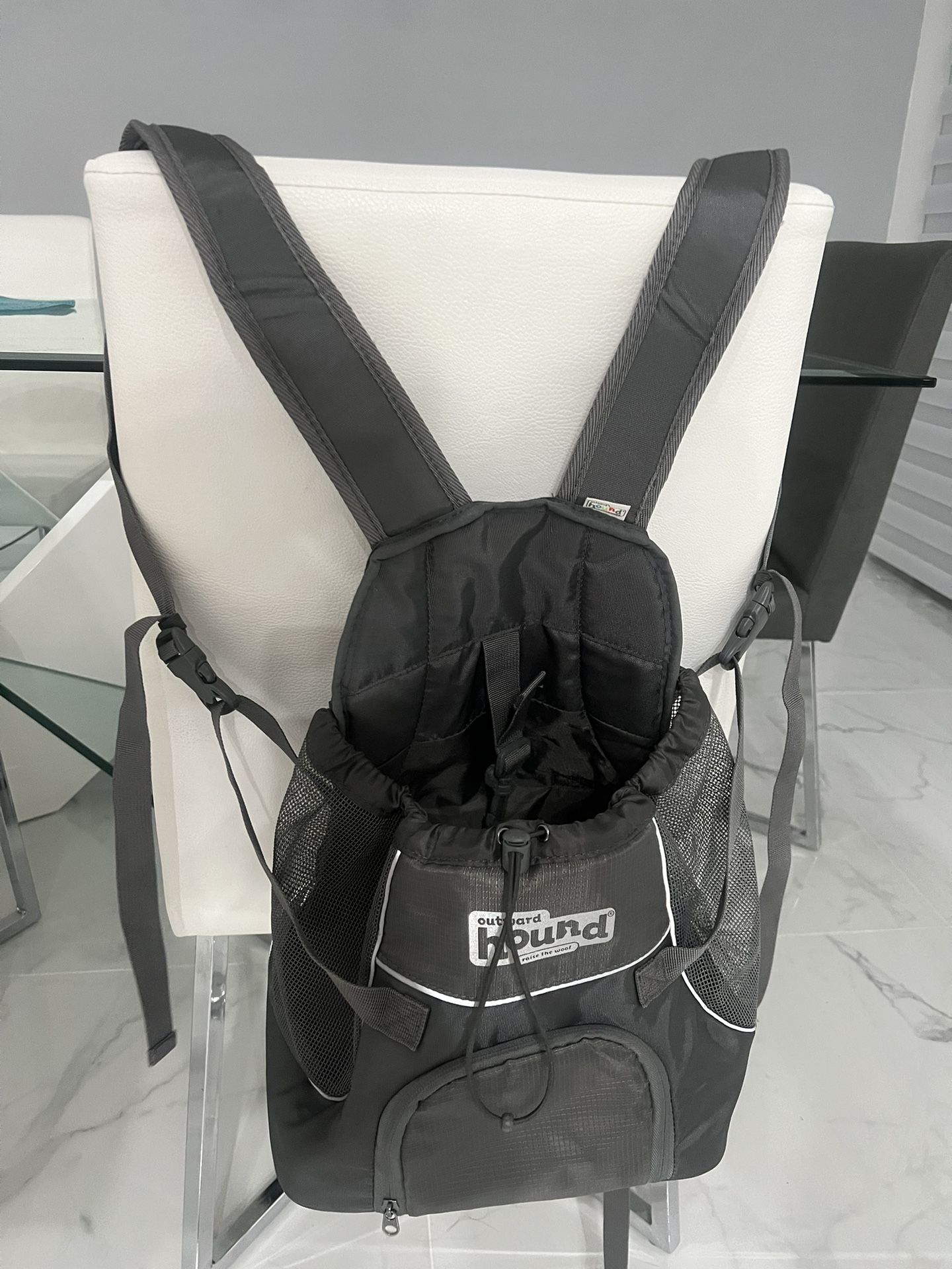Dog carrier 