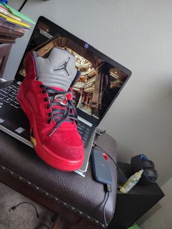 Jordan 5 red