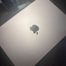 MacBook Air M2