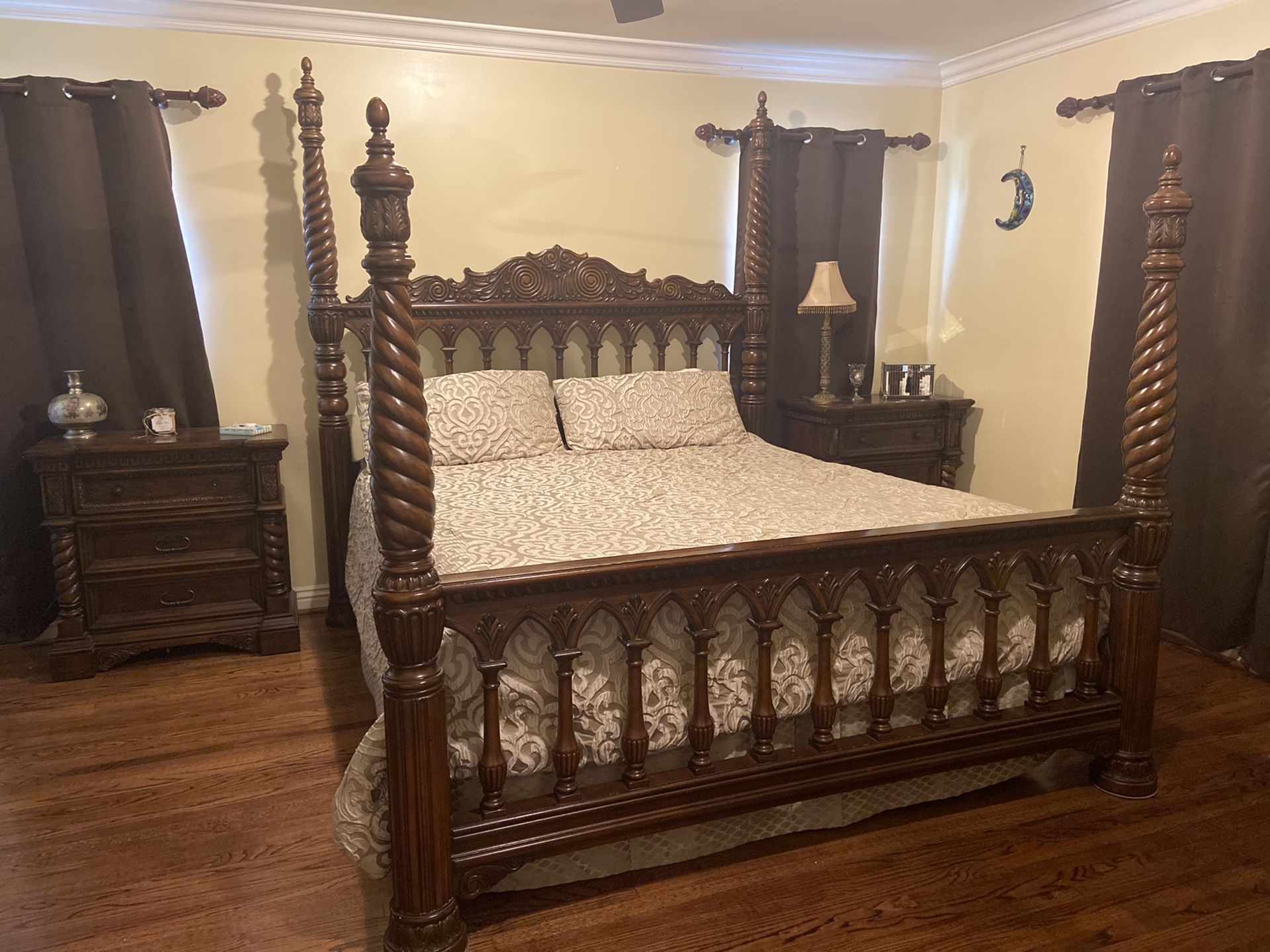 Cal King Bedroom set