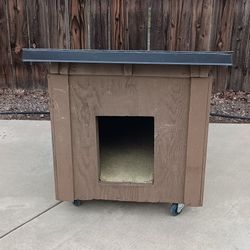 Medium Dog House
