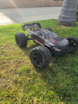 🔥 ARRMA KRATON 6S — LATEST VERSION — $600 OBO 🔥