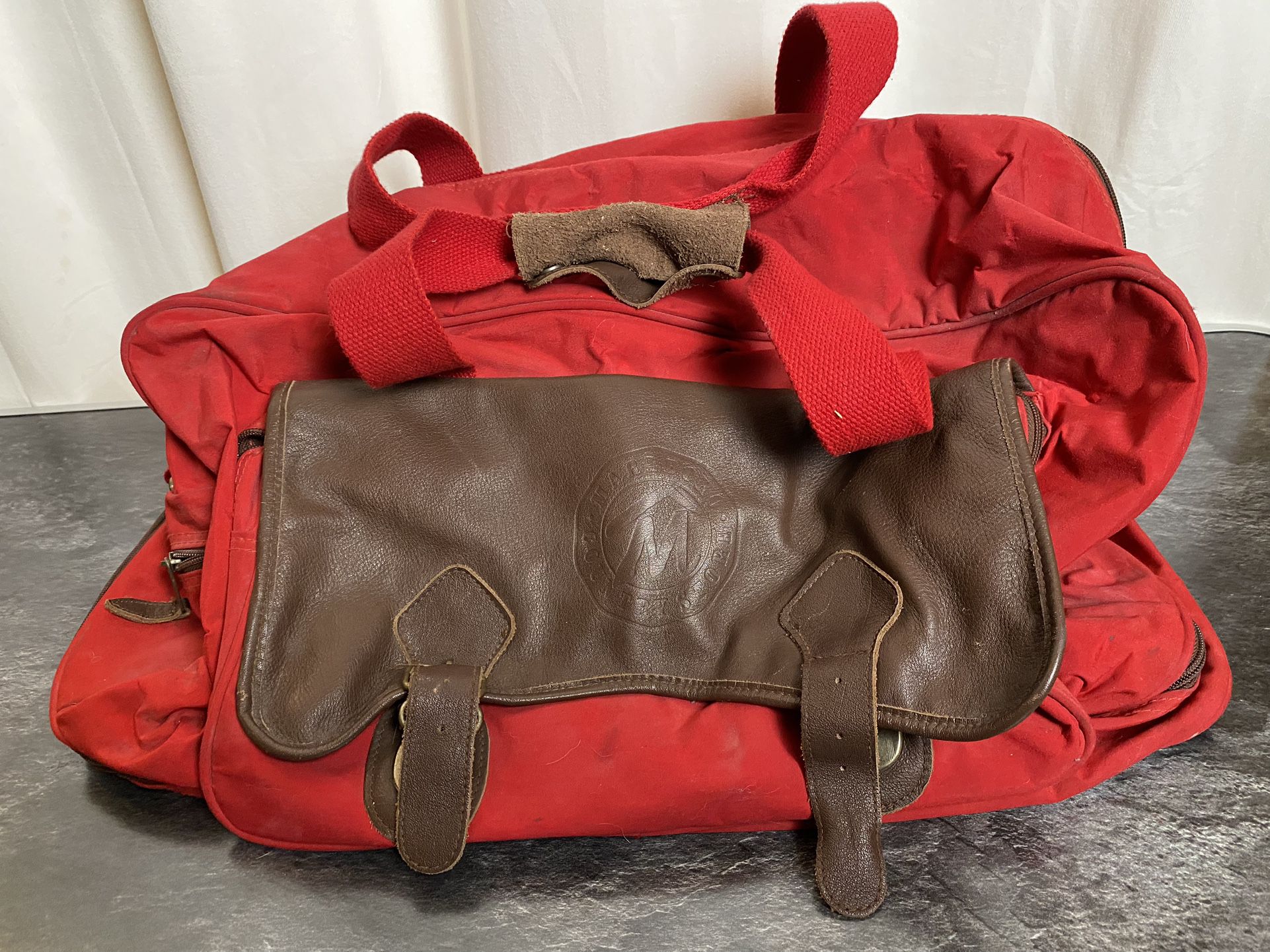 East Timor Flicker intermittent Vintage 80's Marlboro Country Store Brown Leather Red Duffle Bag Travel Gym  Duffle Rare Carry On Gym Bag Color Red Collectors Item for Sale in Los  Angeles, CA - OfferUp