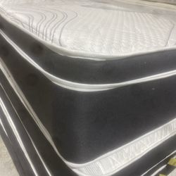 King Pillowtop mattress and box spring new in plastic free delivery in Atlanta