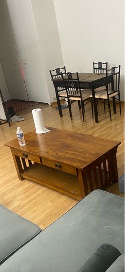 Wooden Coffee Table ** NEED GONE TODAY OCTOBER 16**