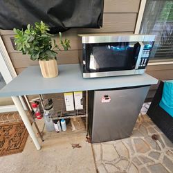 Covered patio Table, Fridge and Microwave