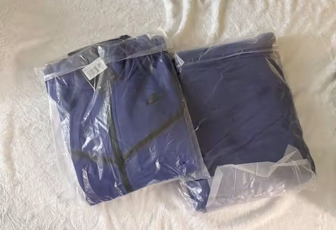 Nike tech set hoodie and pants size small