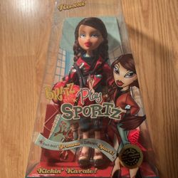 Bratz Play Sportz Kickin' Karate Roxxi Doll NEW NIB