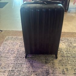 Ricardo Beverly Hills hardside spinner suitcase