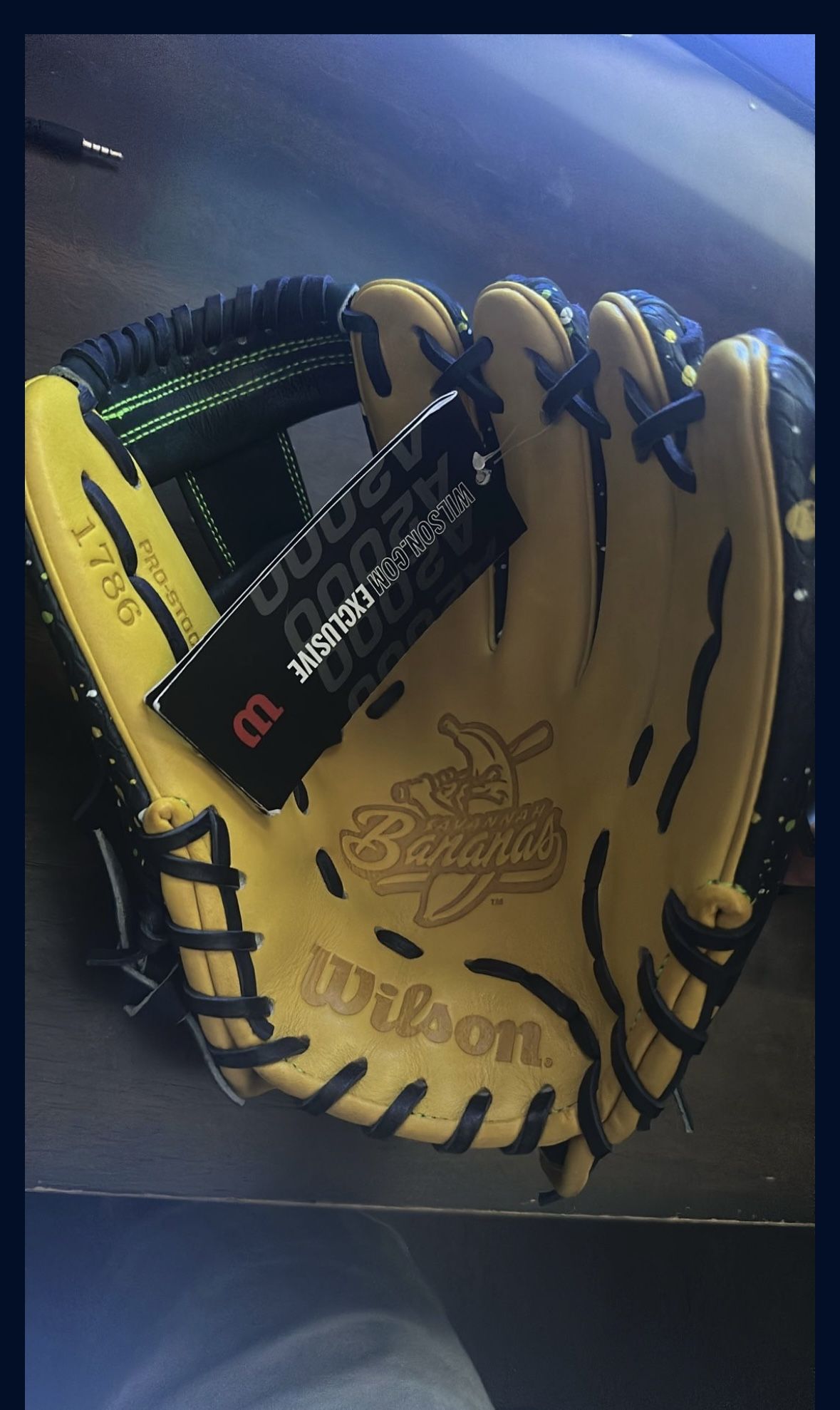 A2000 Savanna Banana Glove