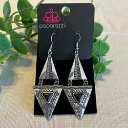 Paparazzi • “El Paso Edge” Southwestern Earrings