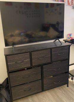 Dresser + TV