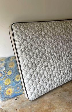Queen size Mattress 