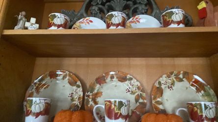 Fall dish decor