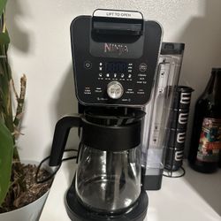 Ninja Dual Brew Coffee Maker. Model CFP201