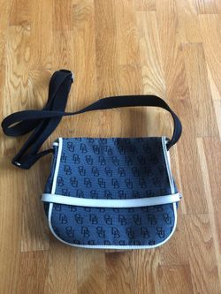 Dooney & Bourke
