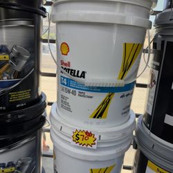 Rotella T4 15W40 5 Gallon Pail 