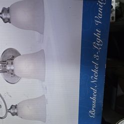 Vanity light *BRAND NEW*