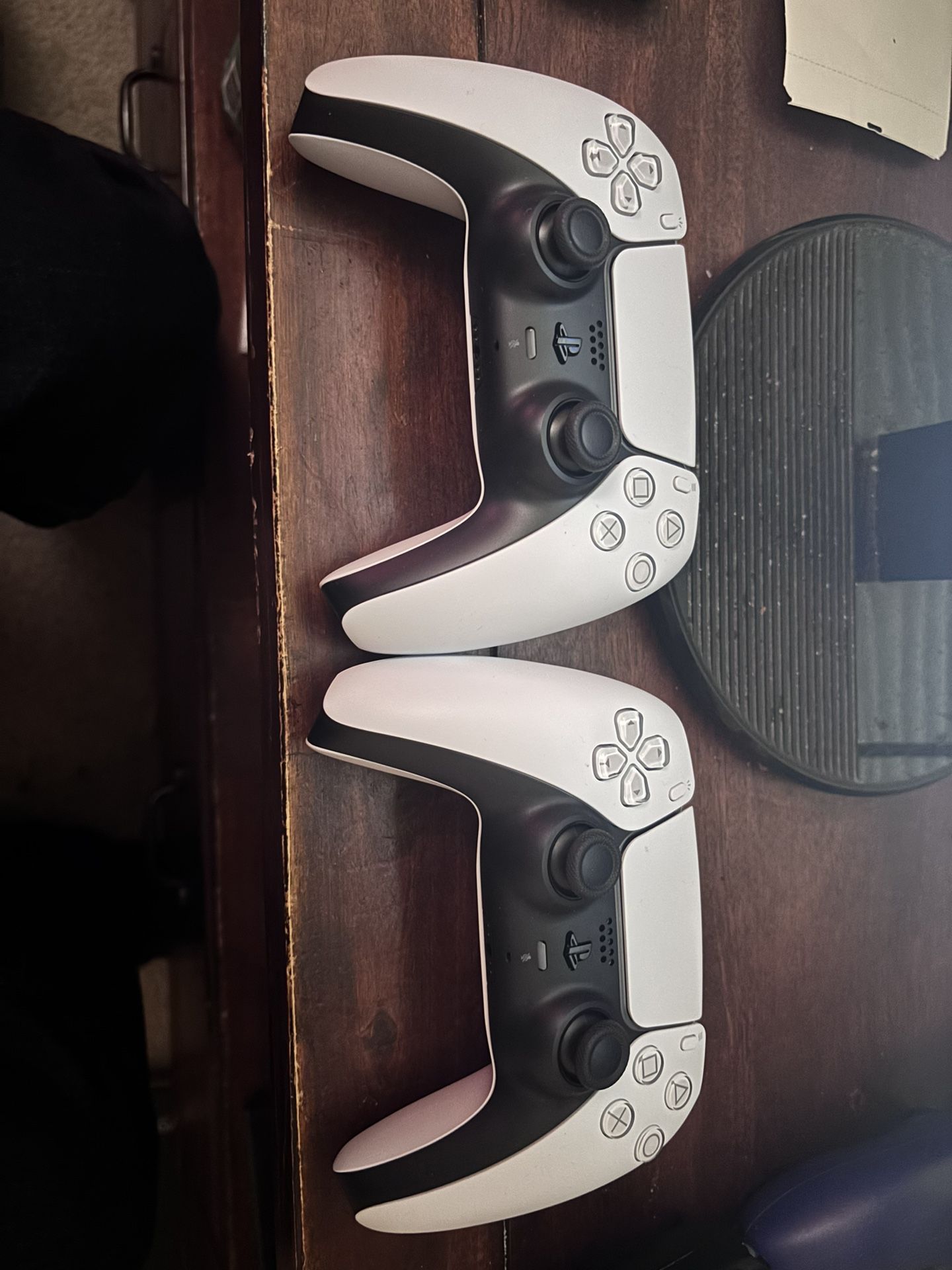 White Ps5 Controllers(no Box Came With Ps Bundle)