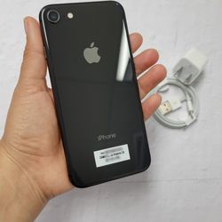 iPhone 8 (Unlocked) 
