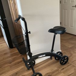 Manuel Seated Scooter