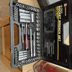 CREW LINE - 58 PIECE SOCKET WRENCH SET SAE & METRIC,