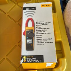 Fluke 374 FC Clamp Meter 
