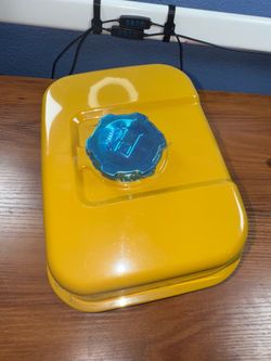 Fuel tank with cap