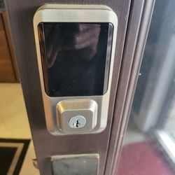 Kwickset Halo Smart Electronic Touchscreen Bluetooth Wifi Door Lock