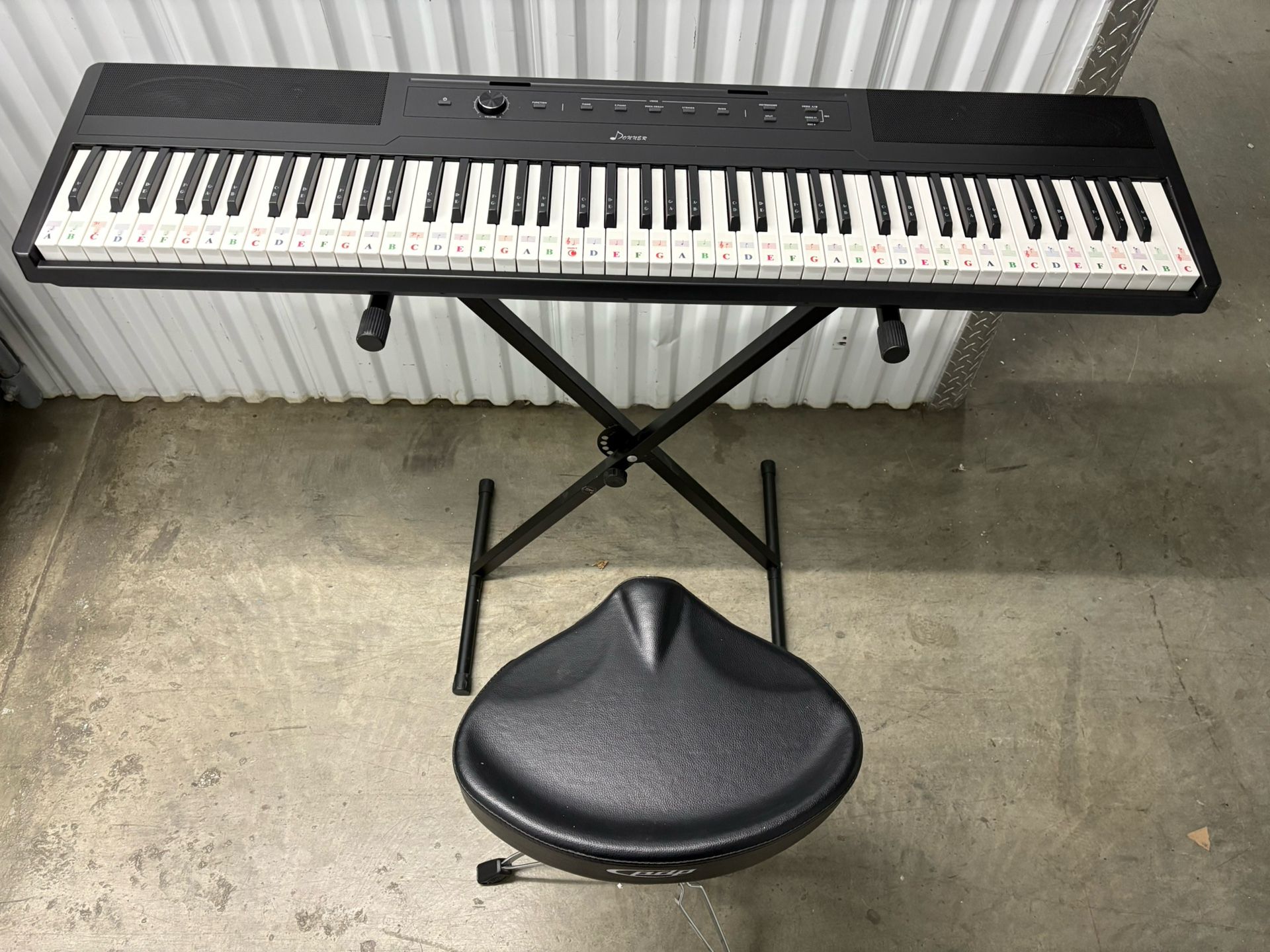 Electric Keyboard